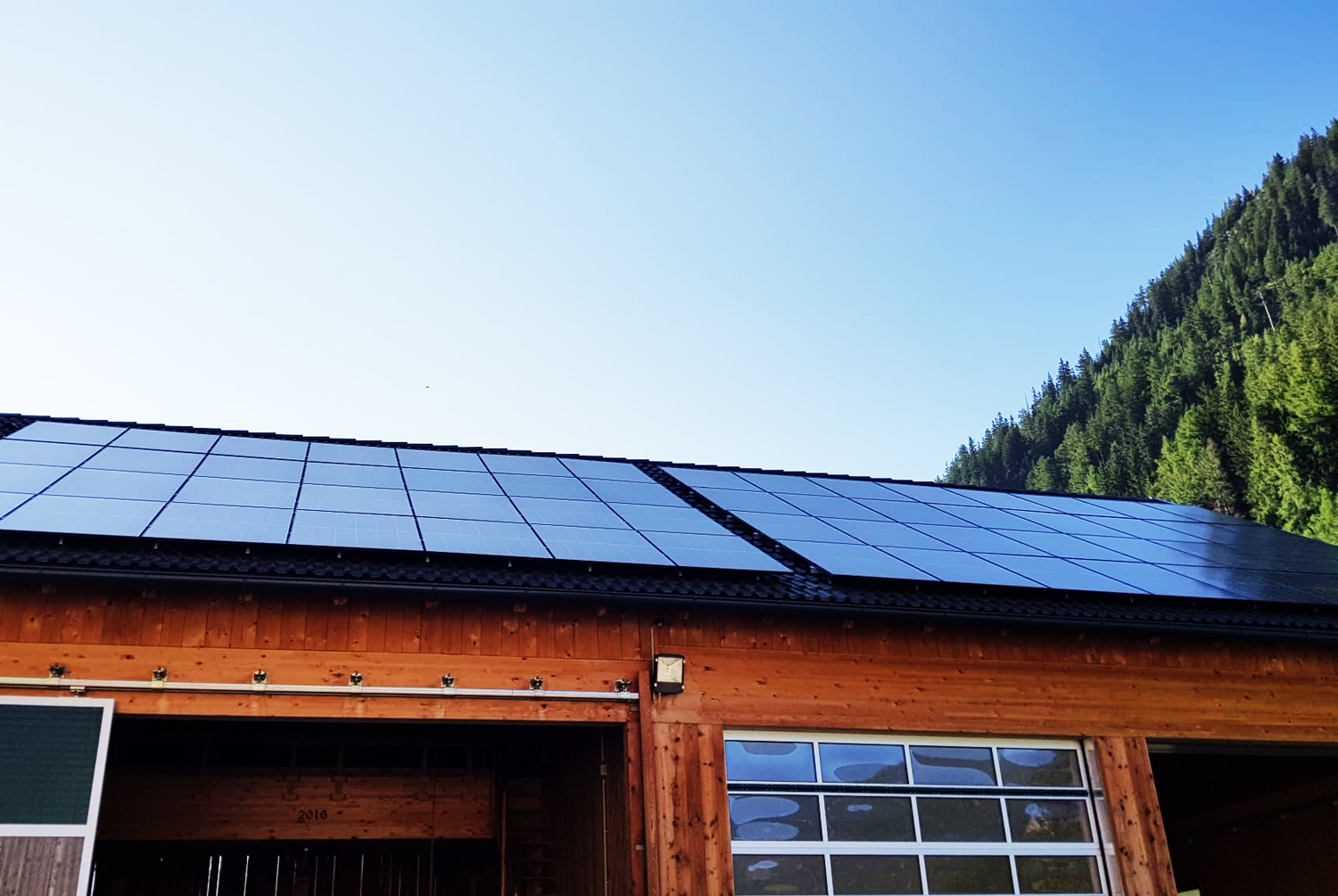 Solar modules installed on the roof by PV Pantea, image 06